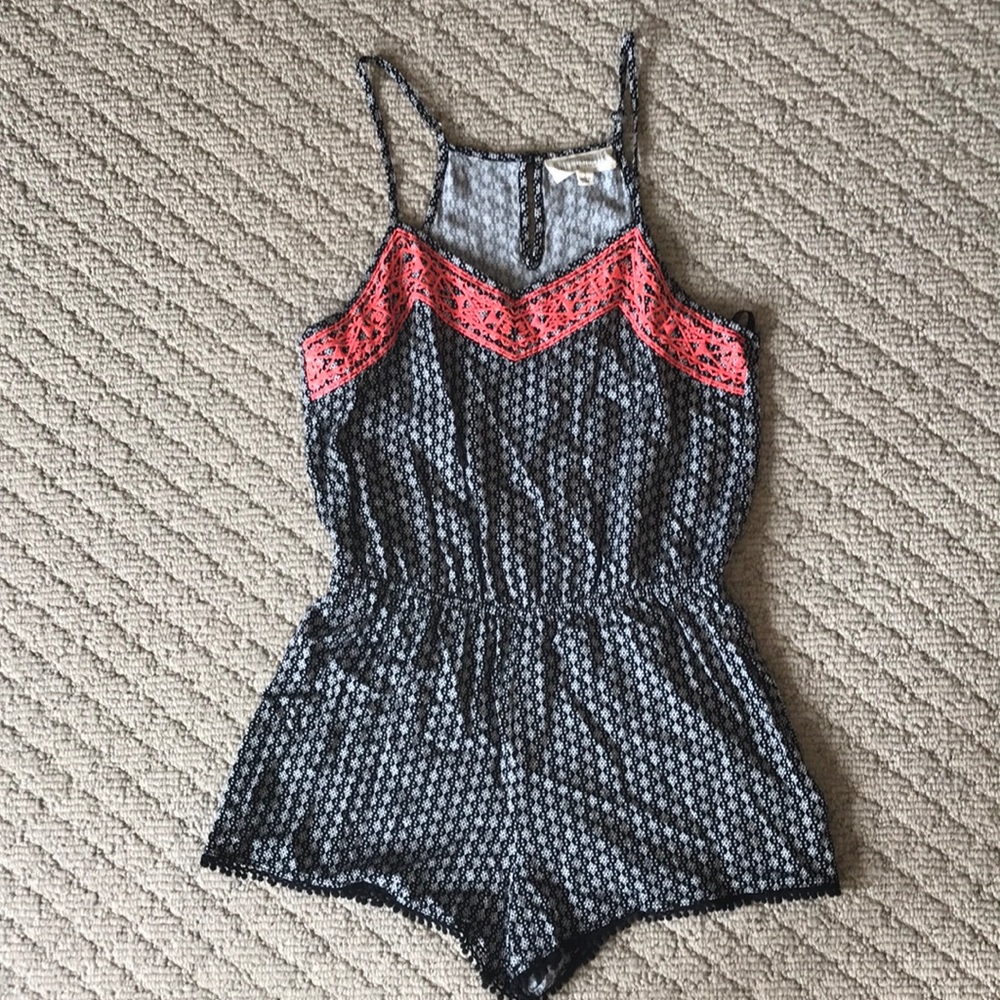 Back and white patterned romper